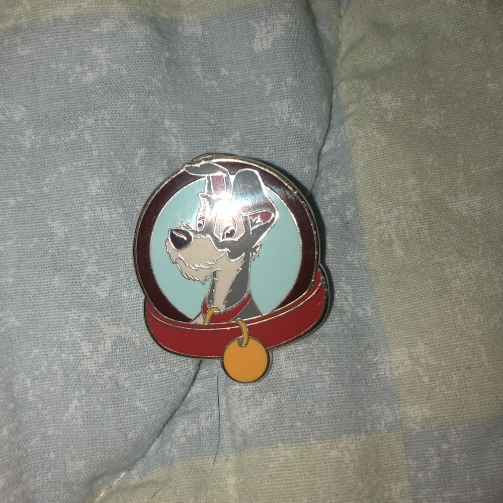 Tramp Official Disney Trading Pin